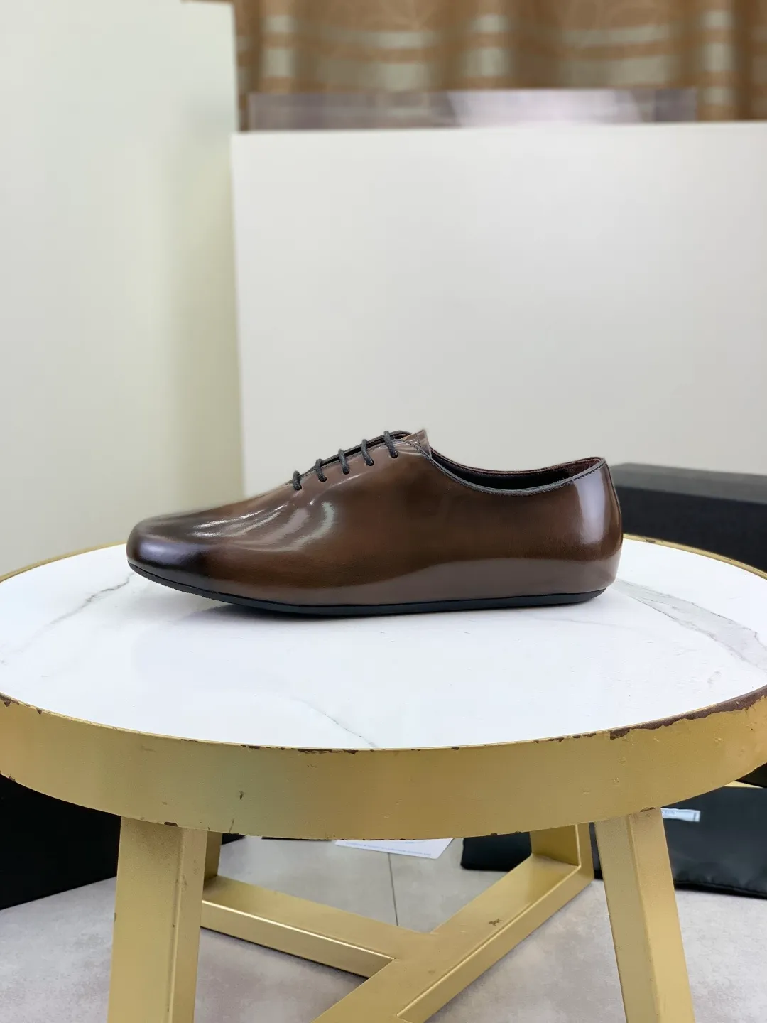 Men's shoes 💰P680 new style 💰 💎💎💎water dyed cowhide original quality PRADA —🆘.Prada Original order purchase, high-end business leather shoes, fabric: Made of Italian imported calfskin with color-brushed edges➕water-dyed cow lining/cowhide lining➕Specially available original outsole, fine workmanship, real product^_^photographed🎬size: 39-44 (38 45 custom-made)